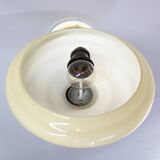 Paire d'appliques murales Art Déco tchécoslovaques des années 1940 en laiton avec abat-jour en verre opalin