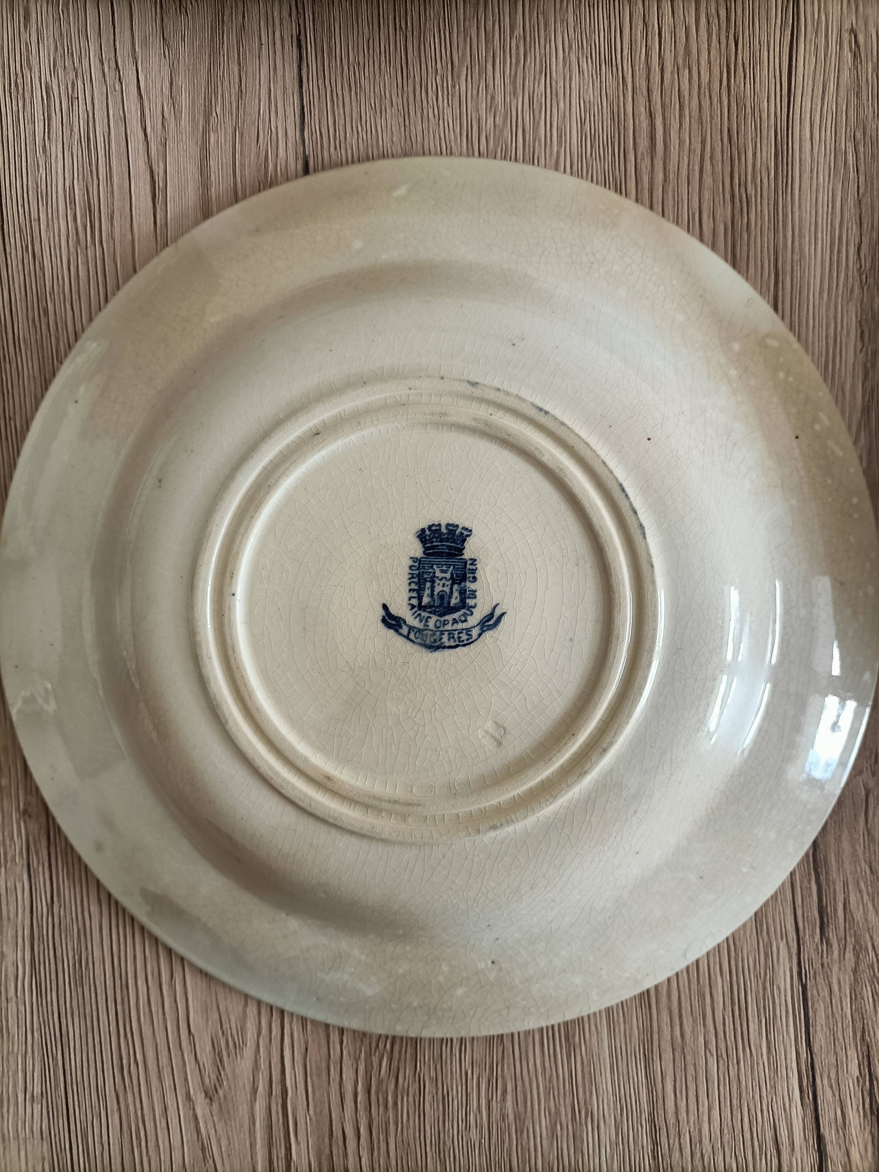 Lot 4 blue plates in opaque porcelain from Gien Fougères collection