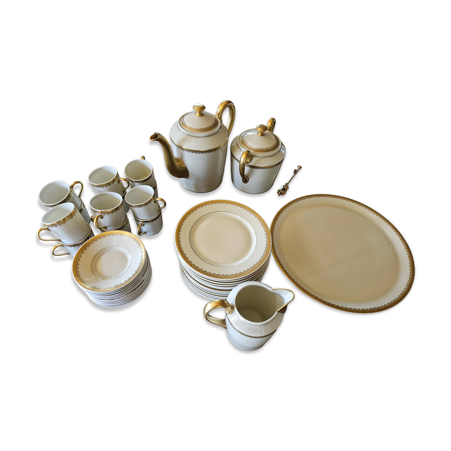 Old service A. Lanternier & Cie Limoges, 41 pieces, circa 1920/40.