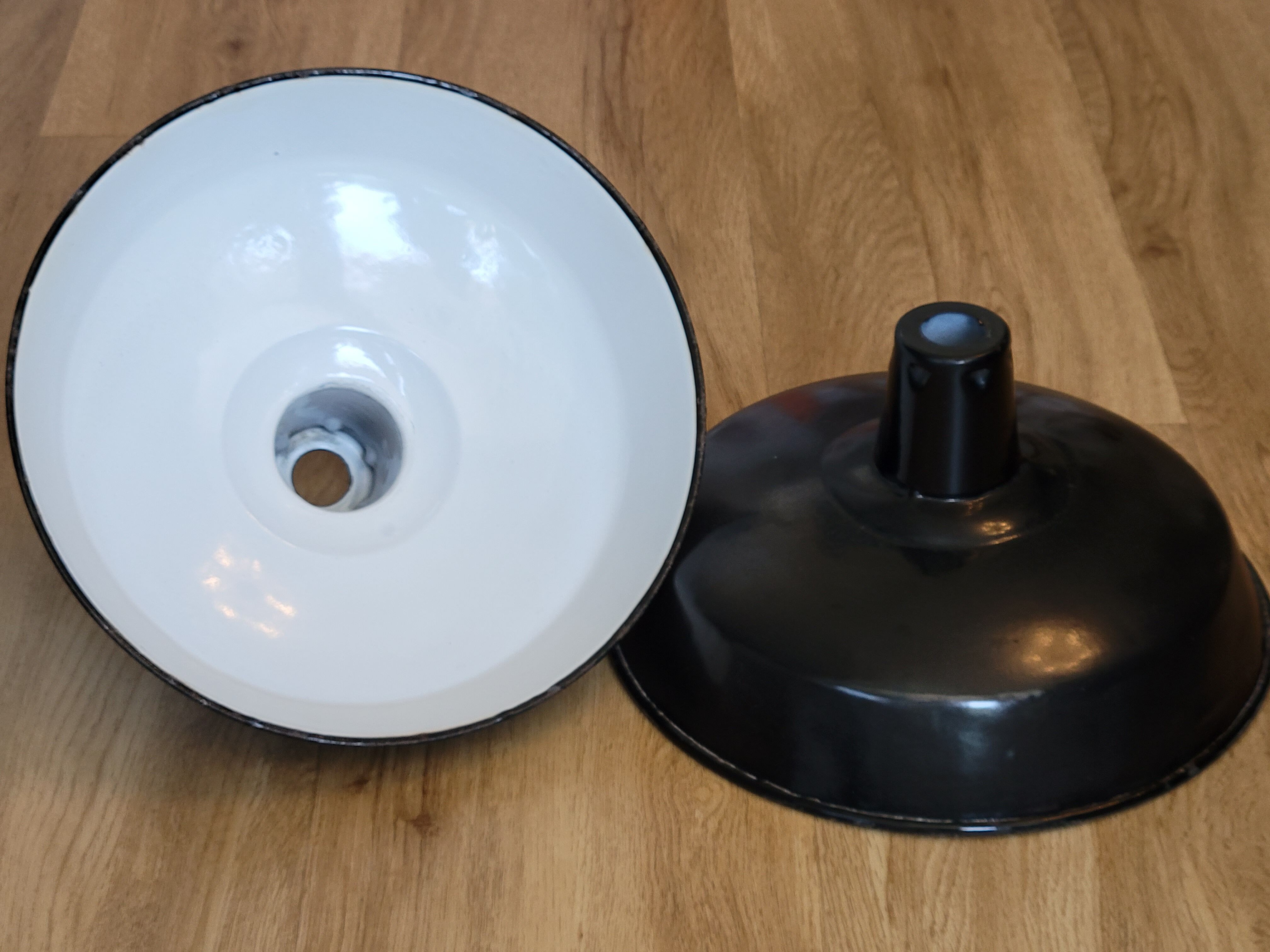 Pair of suspensions industrial lamp workshop lampshade in black enamelled metal