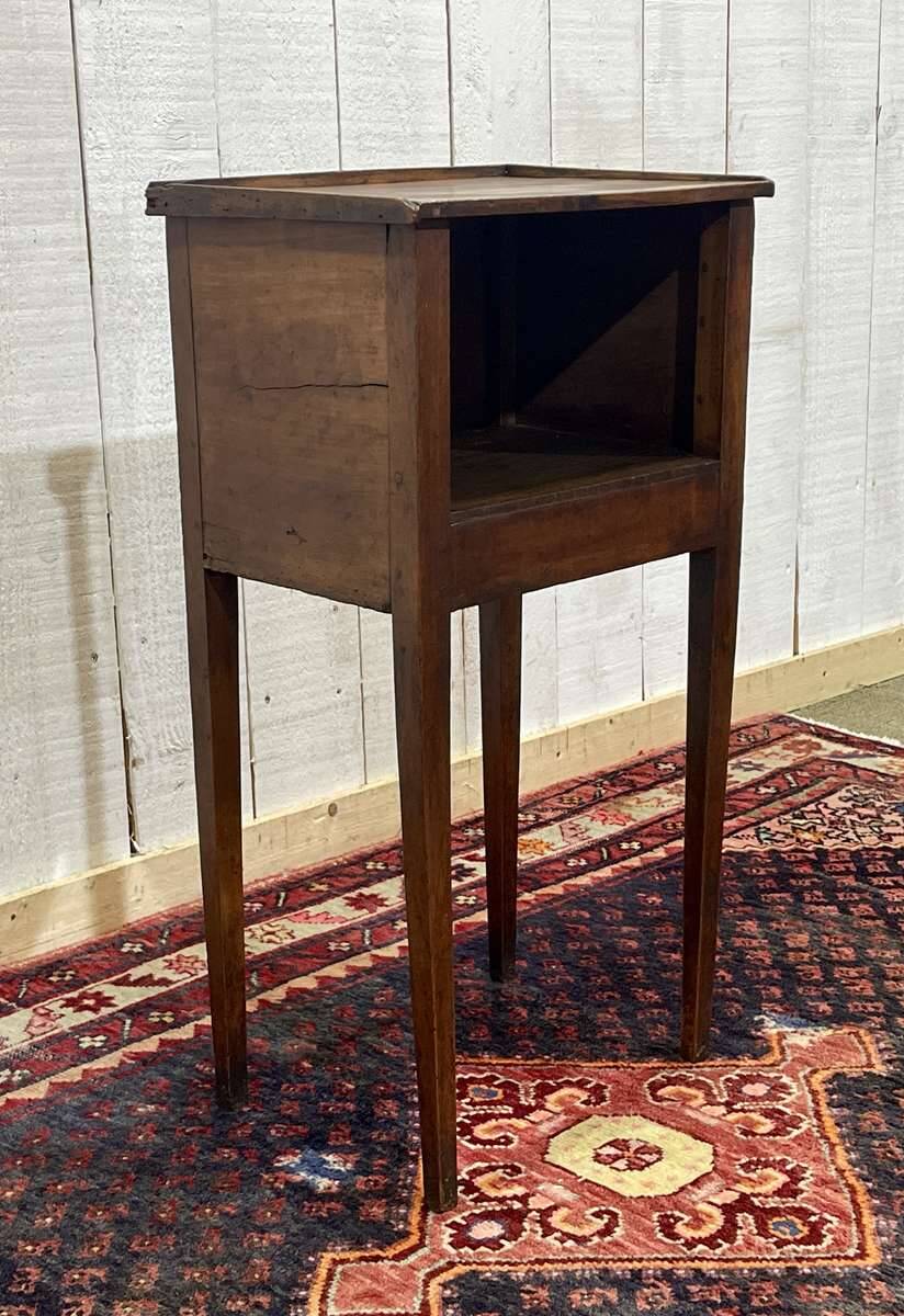 Early 19th century cherrywood bedside table