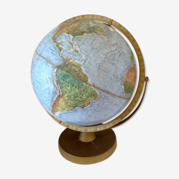 Terrestrial globe