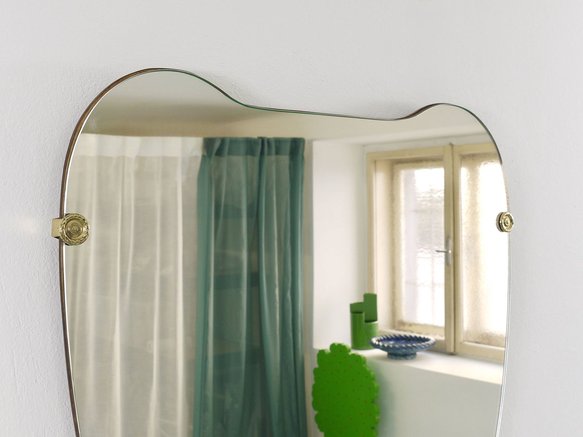 Scultpural Brass Hand Mid-Century Wall Mirror, Italy, 1950s