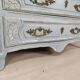 Commode antique patiné