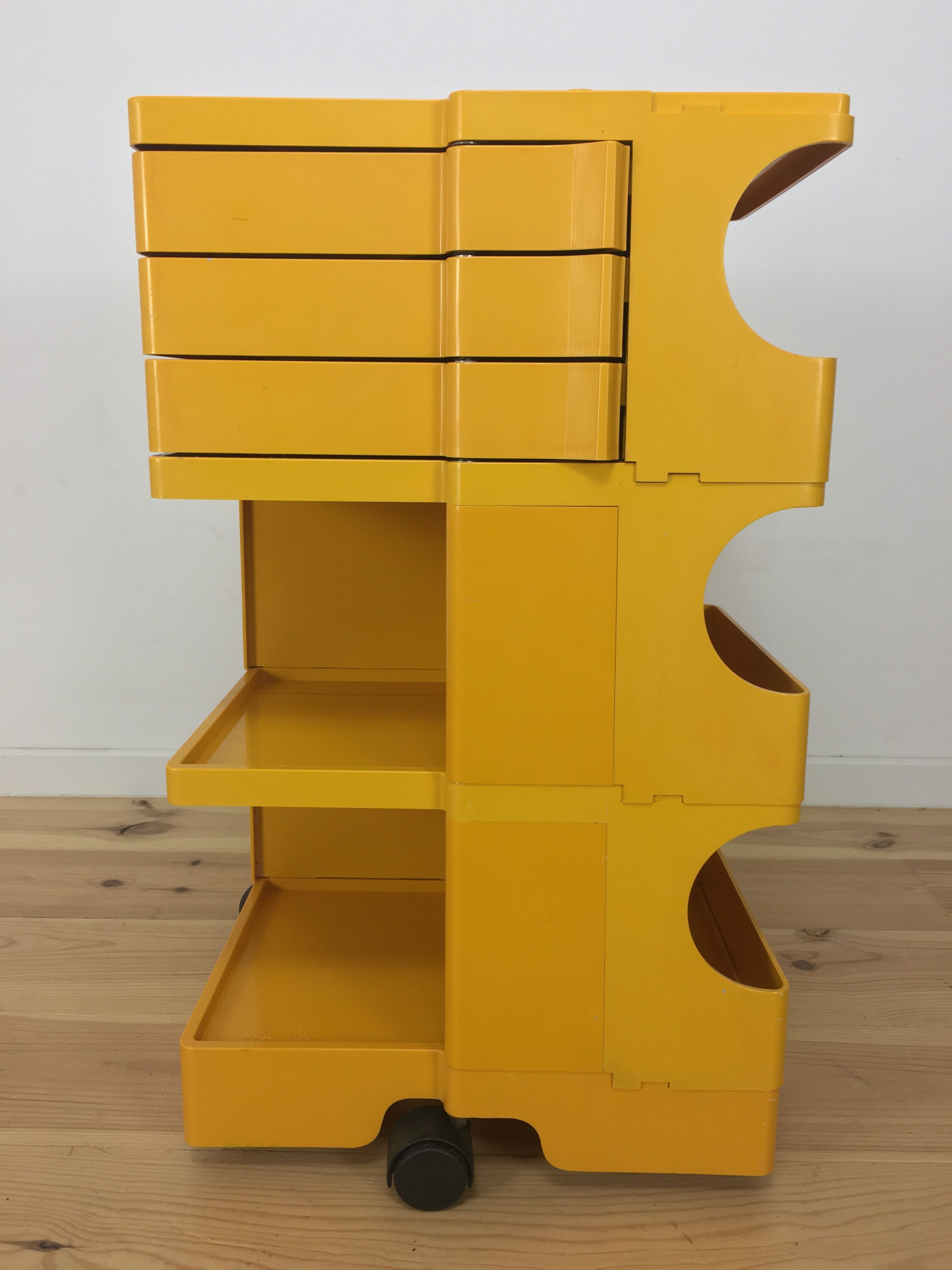 Dessert Boby by Joe Colombo