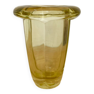 Art Deco vase in thick glass with an inverted rim, 1930s to 1950s.