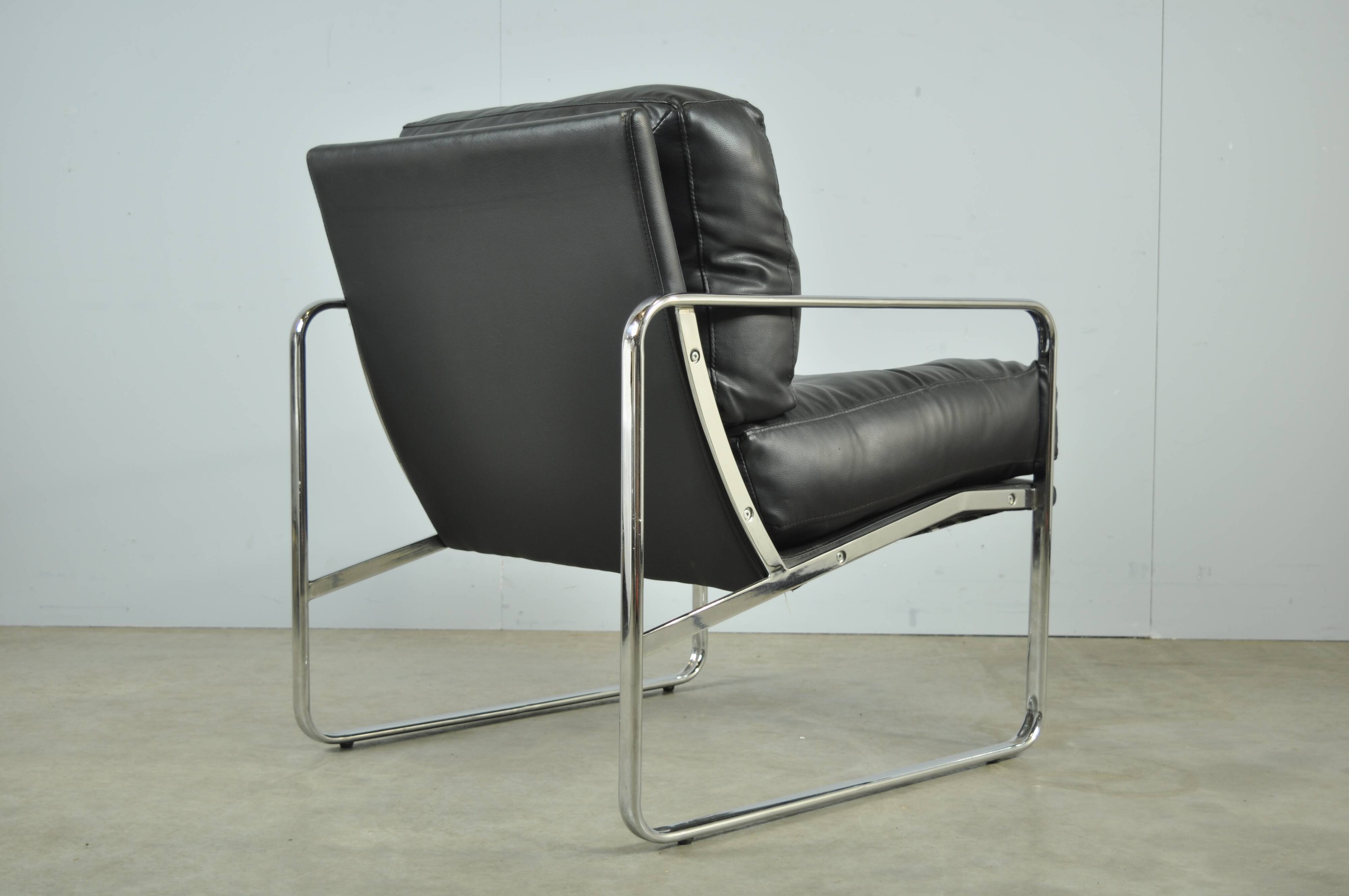 Black leather and metal armchair, 1980s