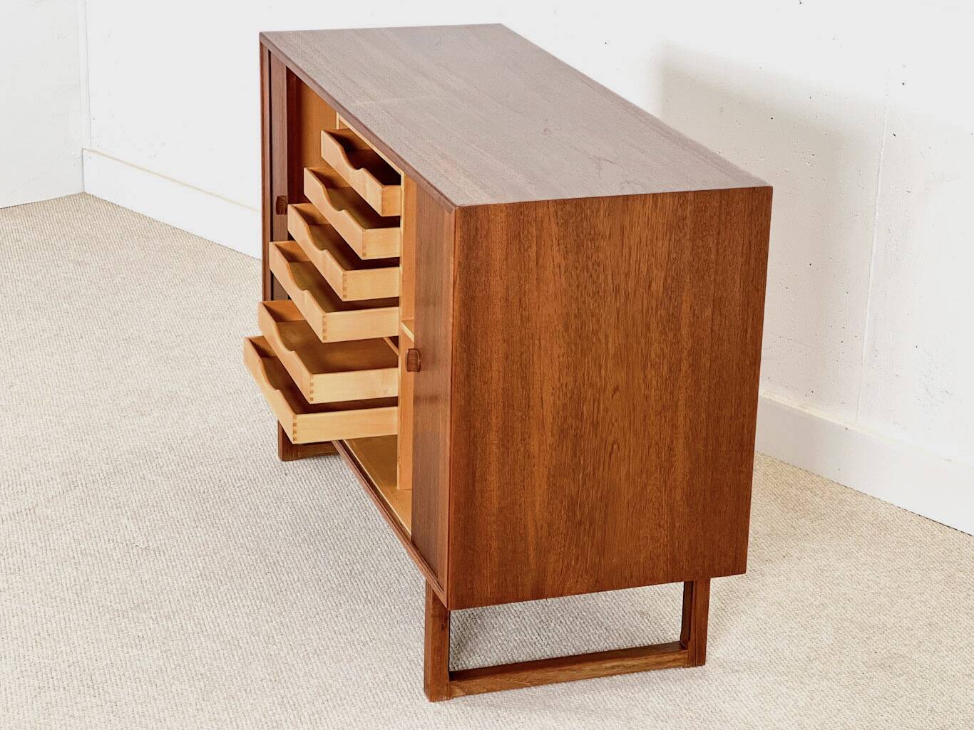 Børge Mogensen sideboard (tambour doors)