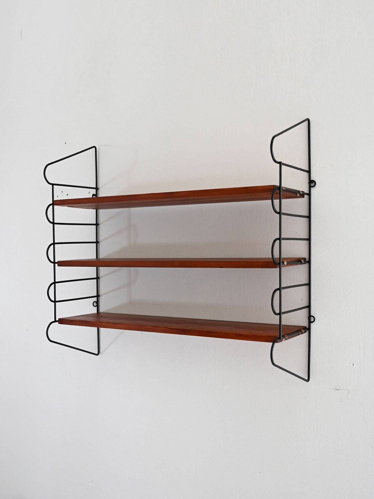1960s Scandinavian Wall Shelf "hylla" in Mahogany and Metal