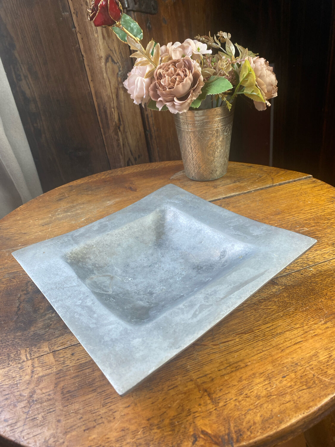 Tray, aluminium ashtray