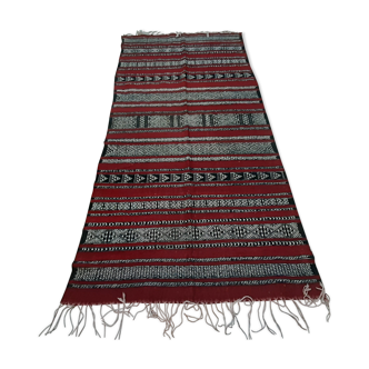 Tapis kilim marocain rouge noir tapis berbère en laine fait à la main 120x200cm