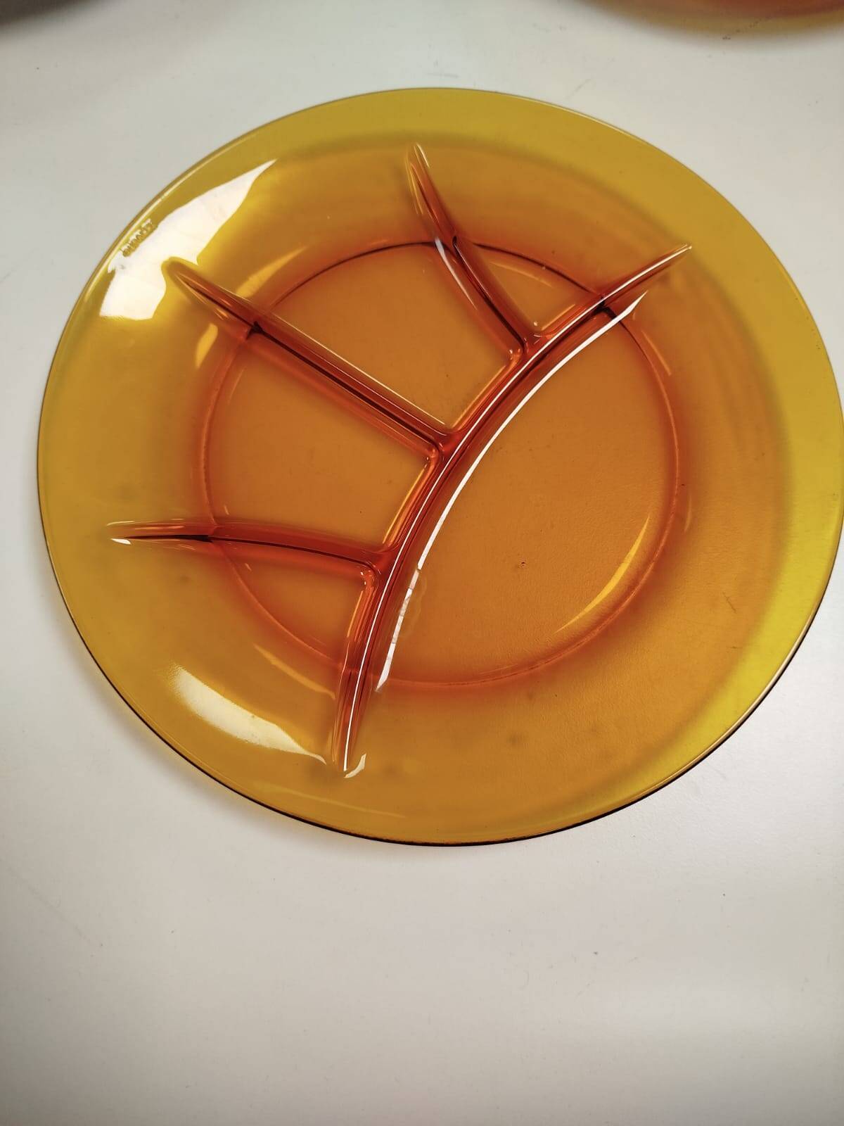 Vintage compartmentalized plate in amber glass, retro design from the 70s