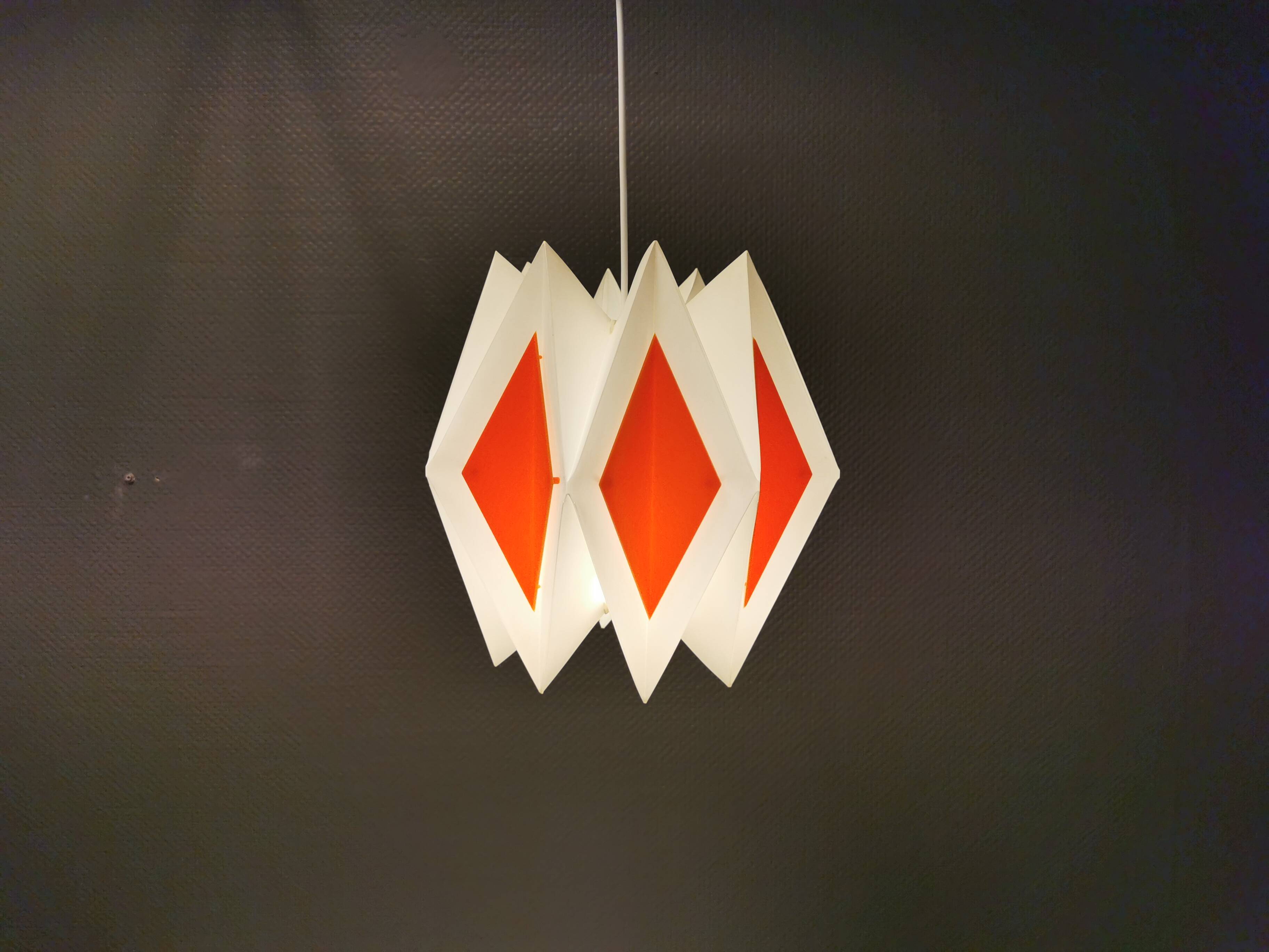 Hanging lamp, designed by Lars E Schiøler, for Hoyrup Lighting 1970s, model Harlequin.
