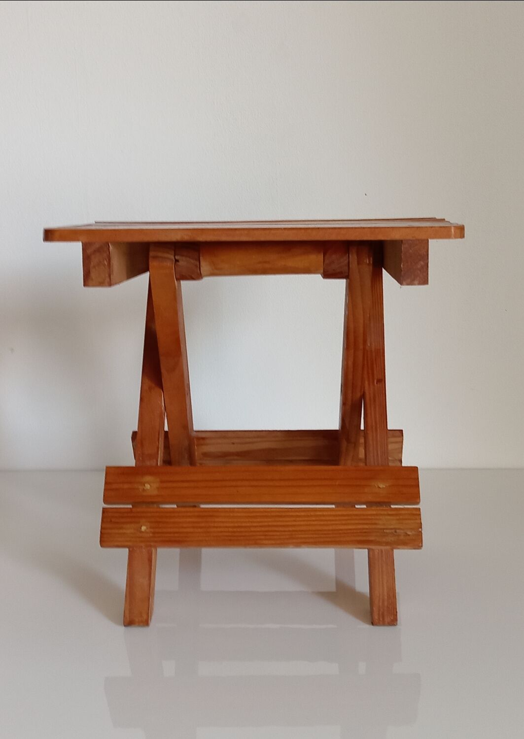 Stool / plant stand