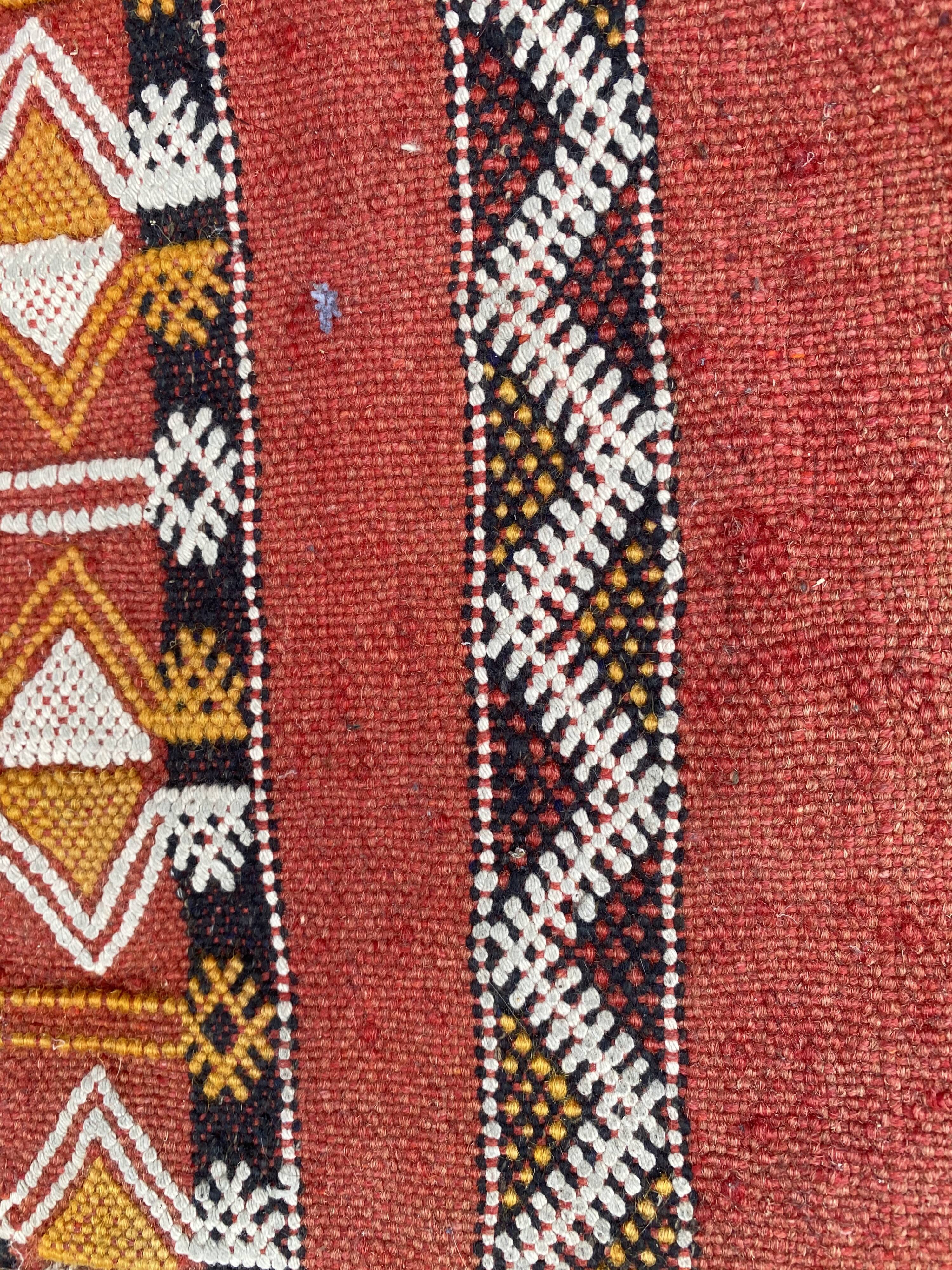 Tapis kilim berbere marocain tissé main 118x165 cm