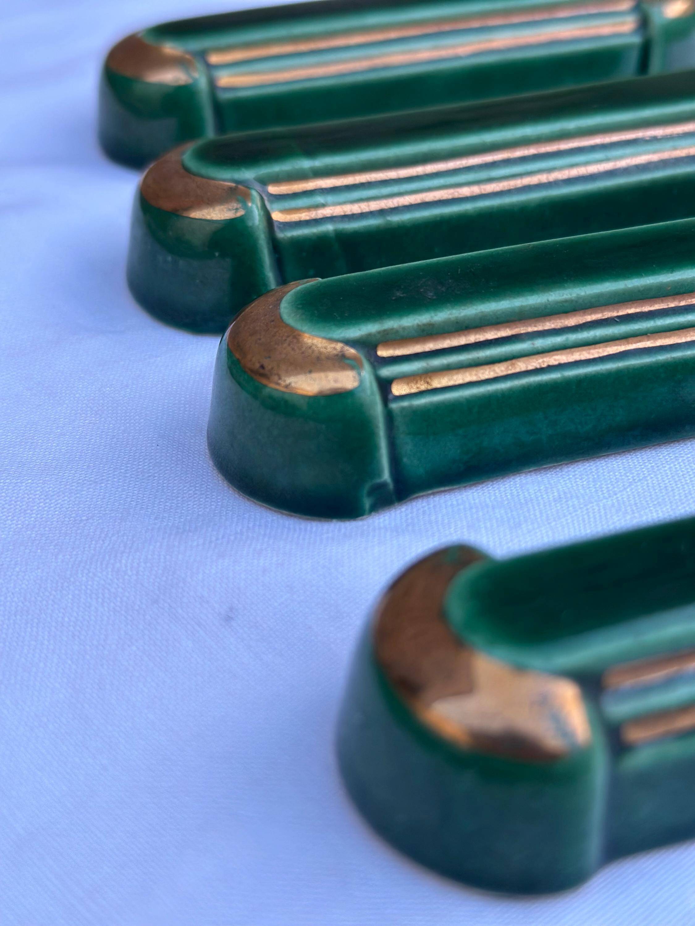 4 porte-couteaux vintage style Art Déco, émail vert émeraude et or