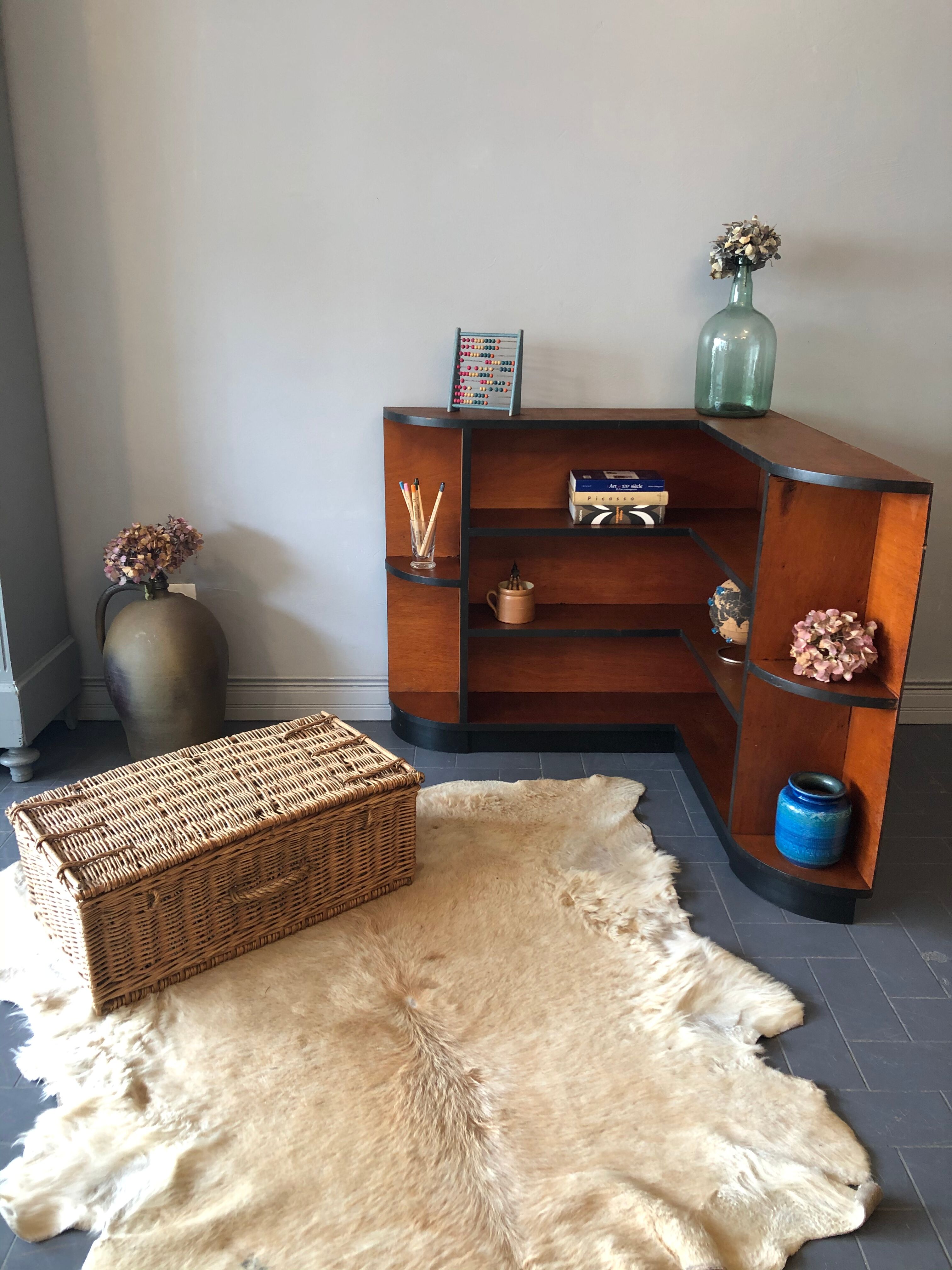 Vintage corner shelf