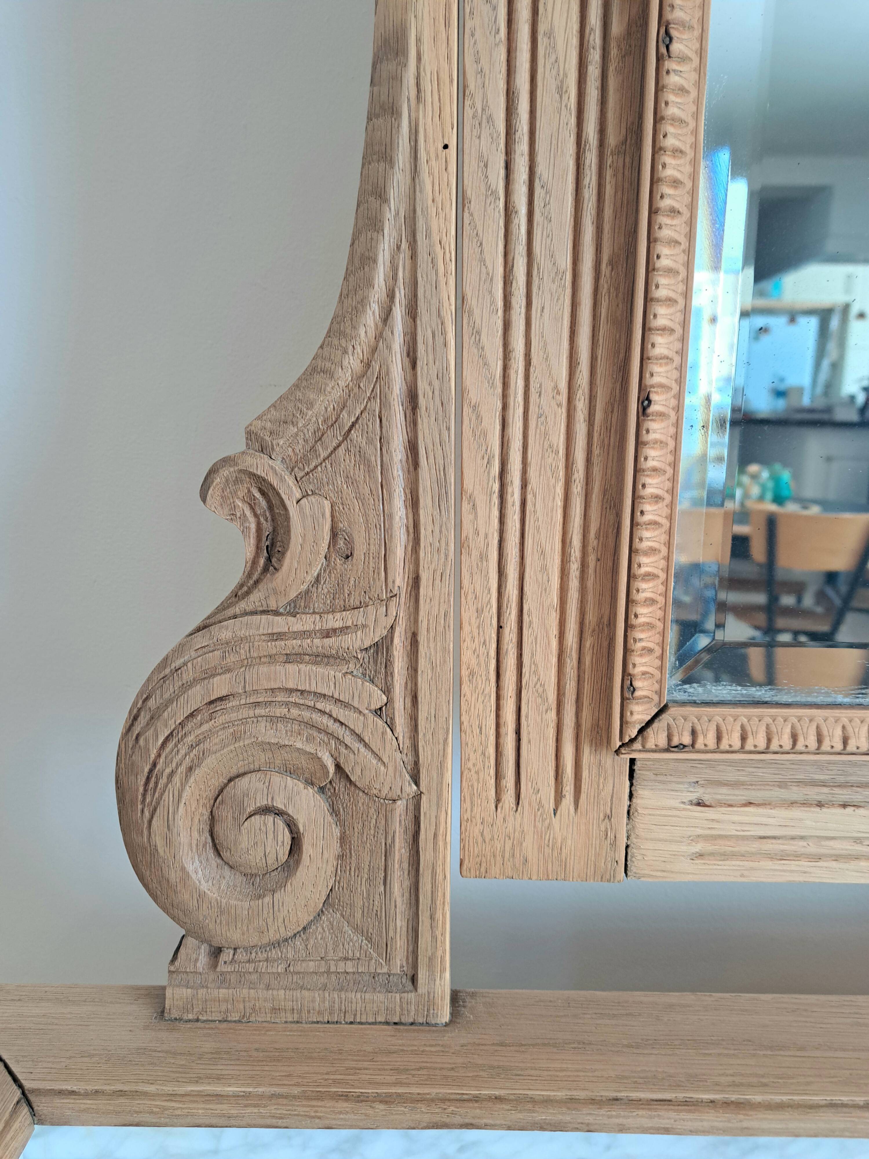 Bathroom cabinet with marble top in Henri II style