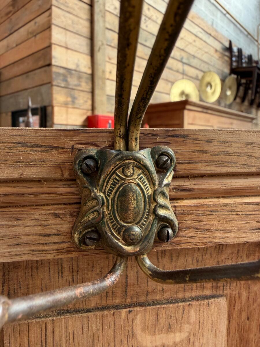 Vestiaire d’entrée en chêne début XXème