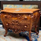 Commode de style rocaille