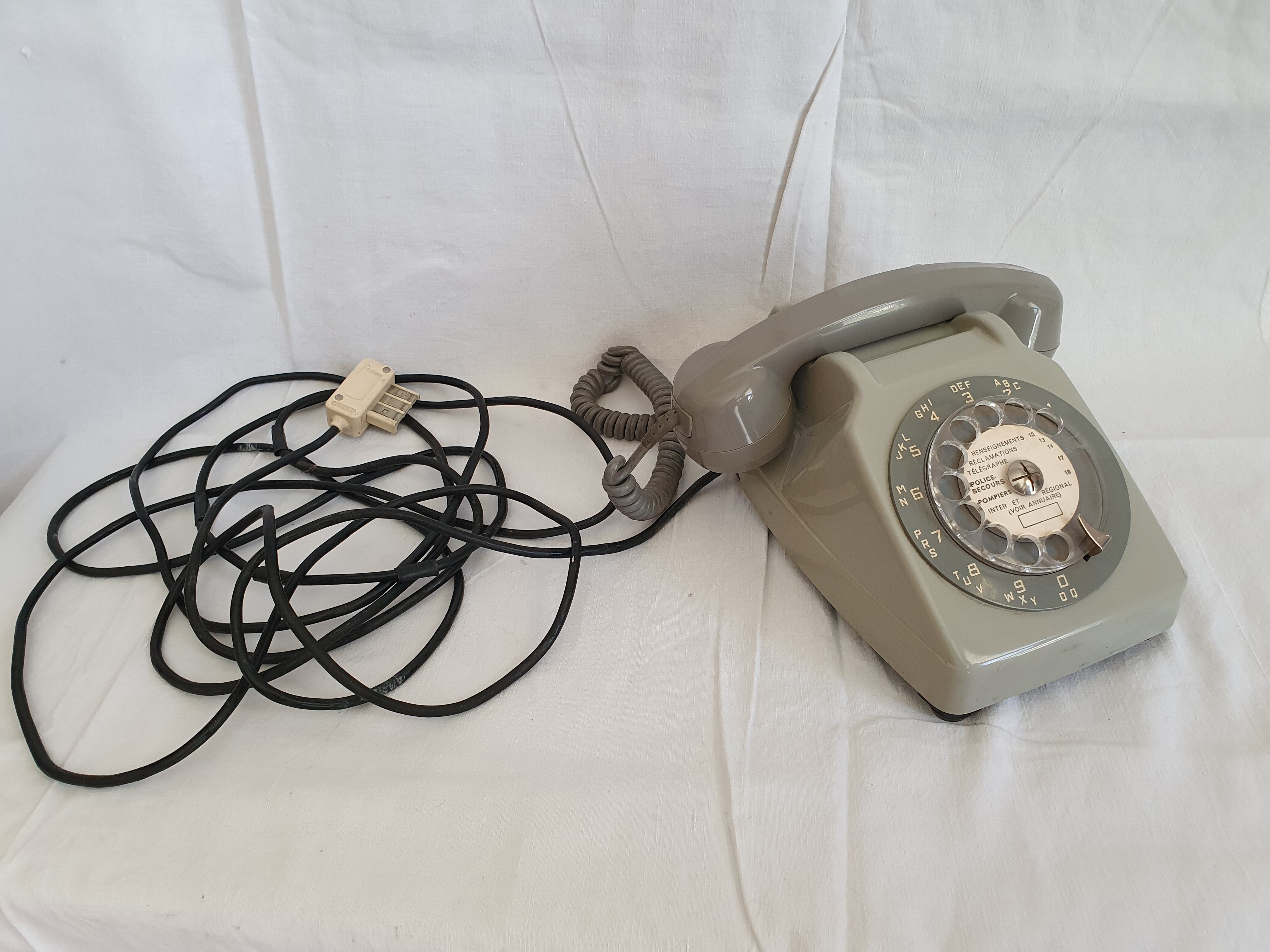 Vintage phone SOCOTEL S 63 grey