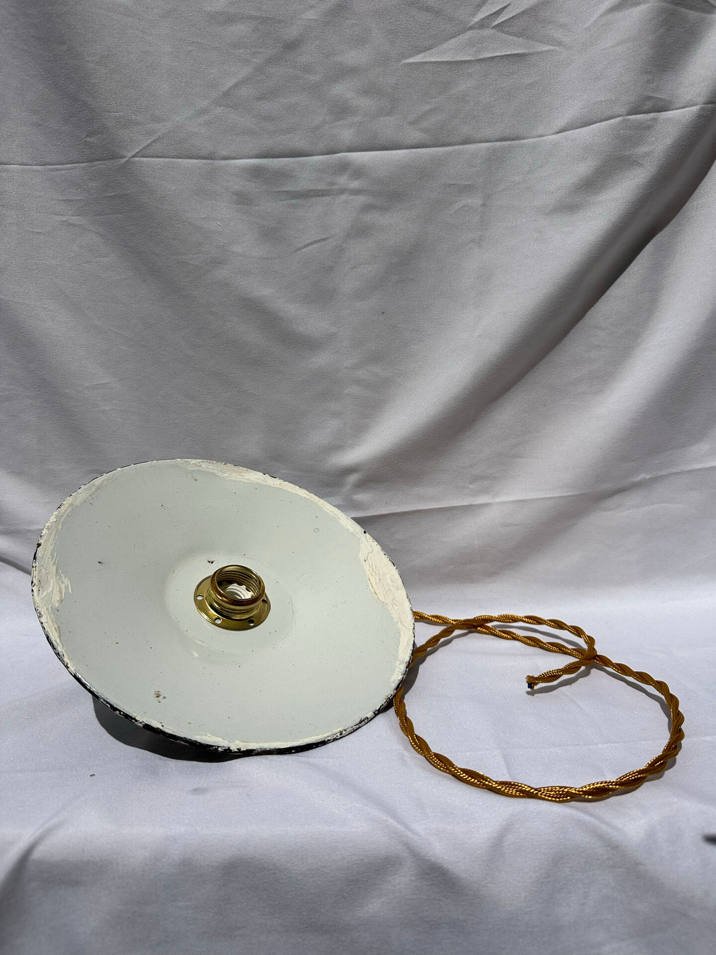 Suspension vintage indus tôle émaillée verte et blanche mini