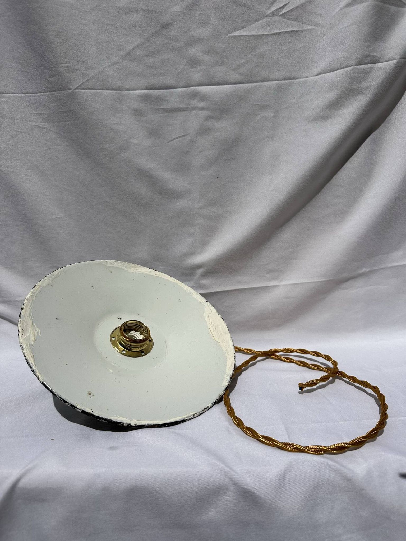 Suspension vintage indus tôle émaillée verte et blanche mini