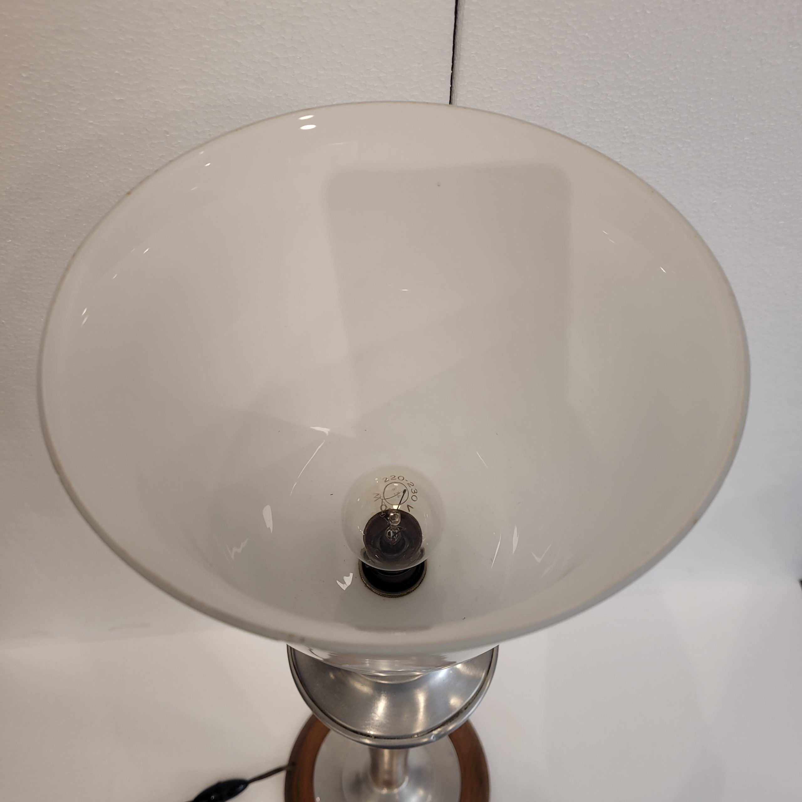 Lampe de table, bois et verre opalin, mazda, art déco, années 20 – france