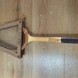 Vintage tennis racket The hut