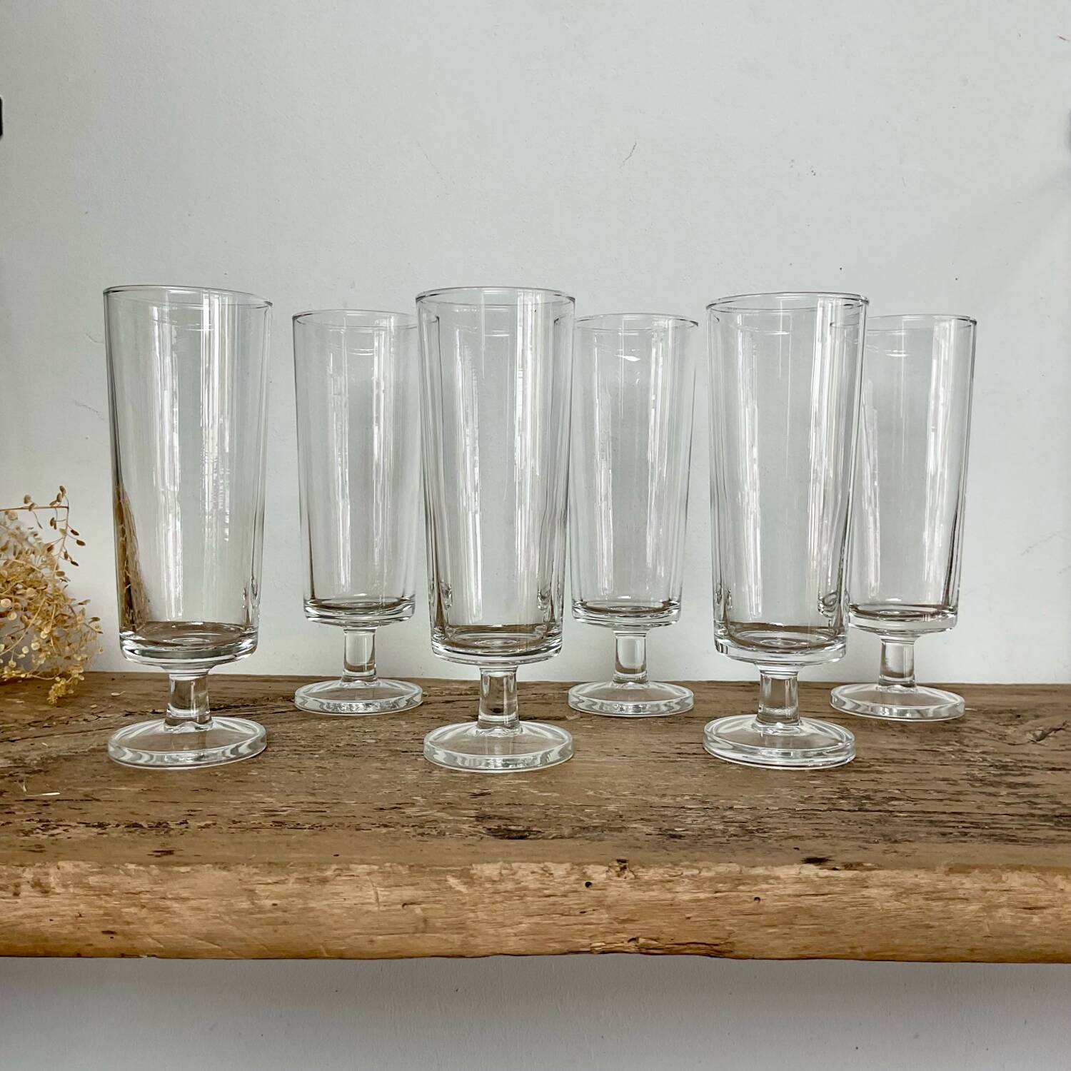 6 vintage Luminarc flutes