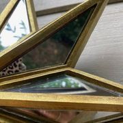 Star-shaped mirror