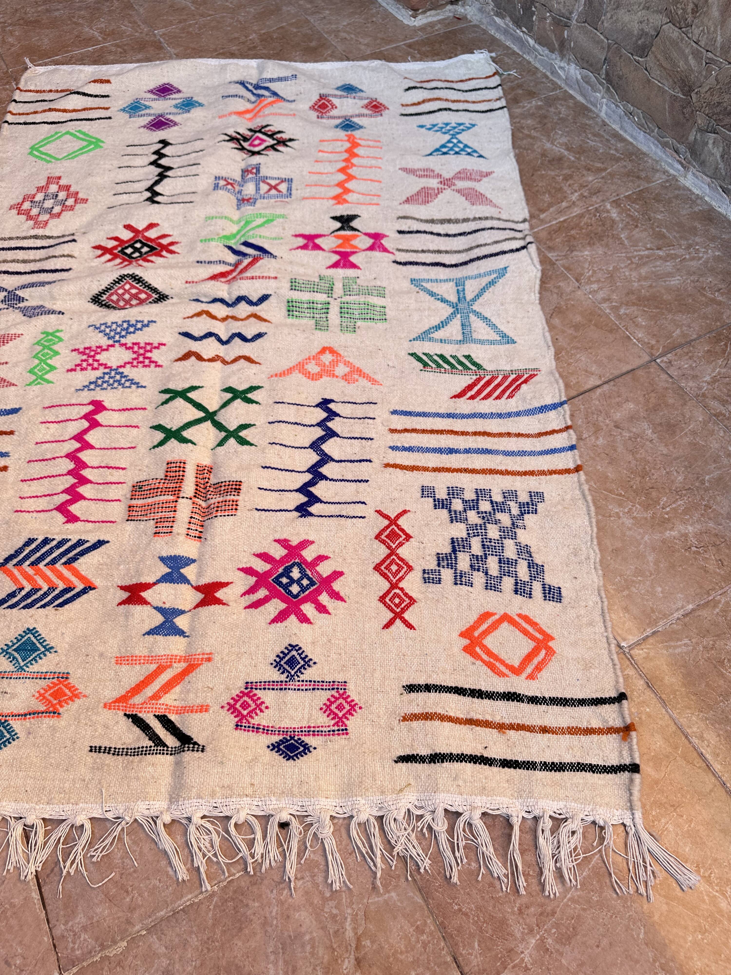 Handmade wool Berber rug – Colourful bohemian Moroccan kilim
