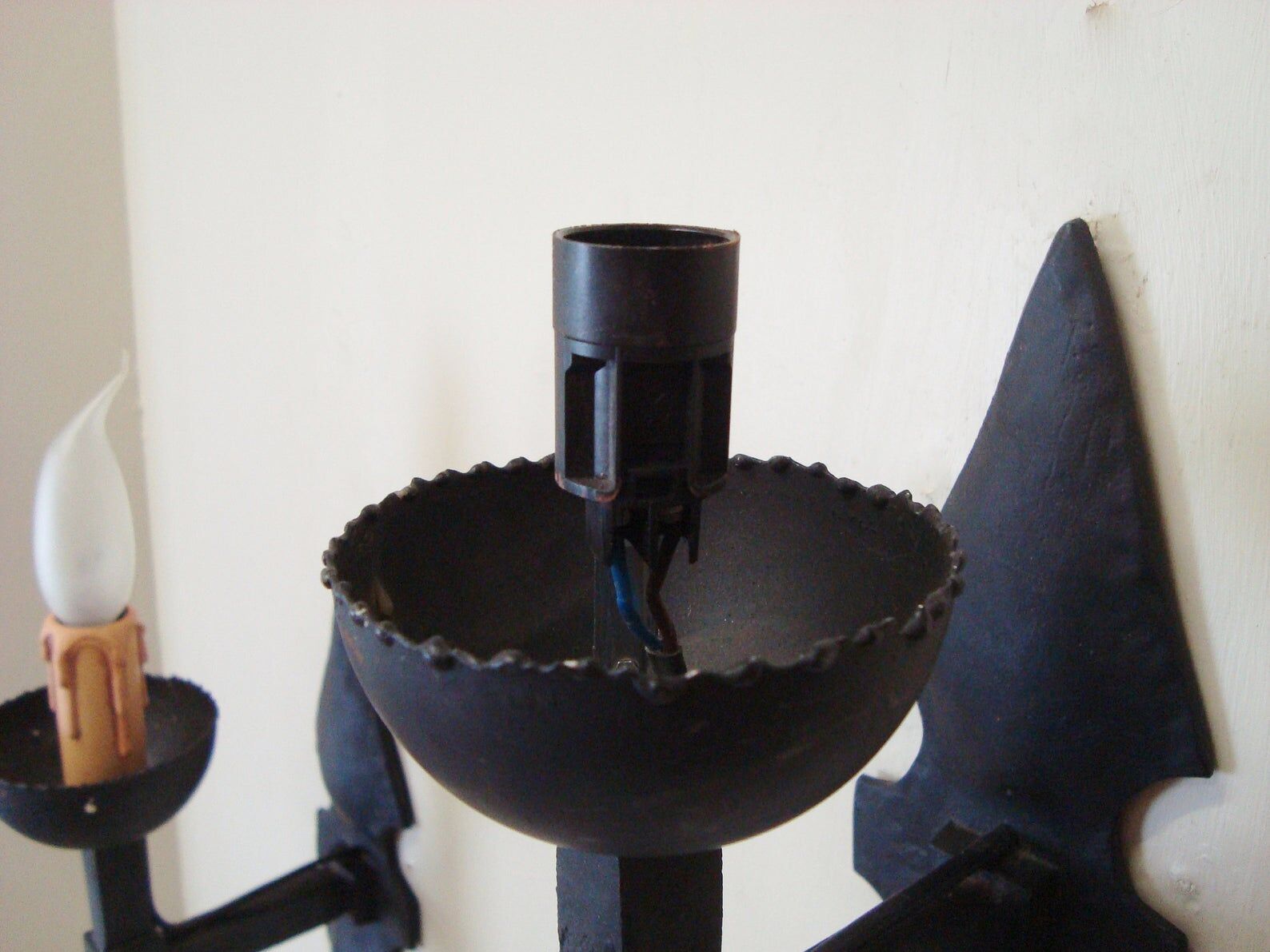 Paire d'appliques en fer forgé style gothique maison de campagne