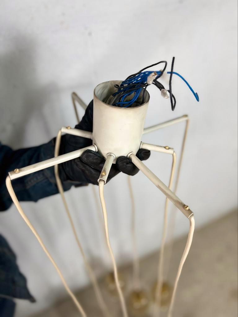 Vintage chandelier with 8 points light