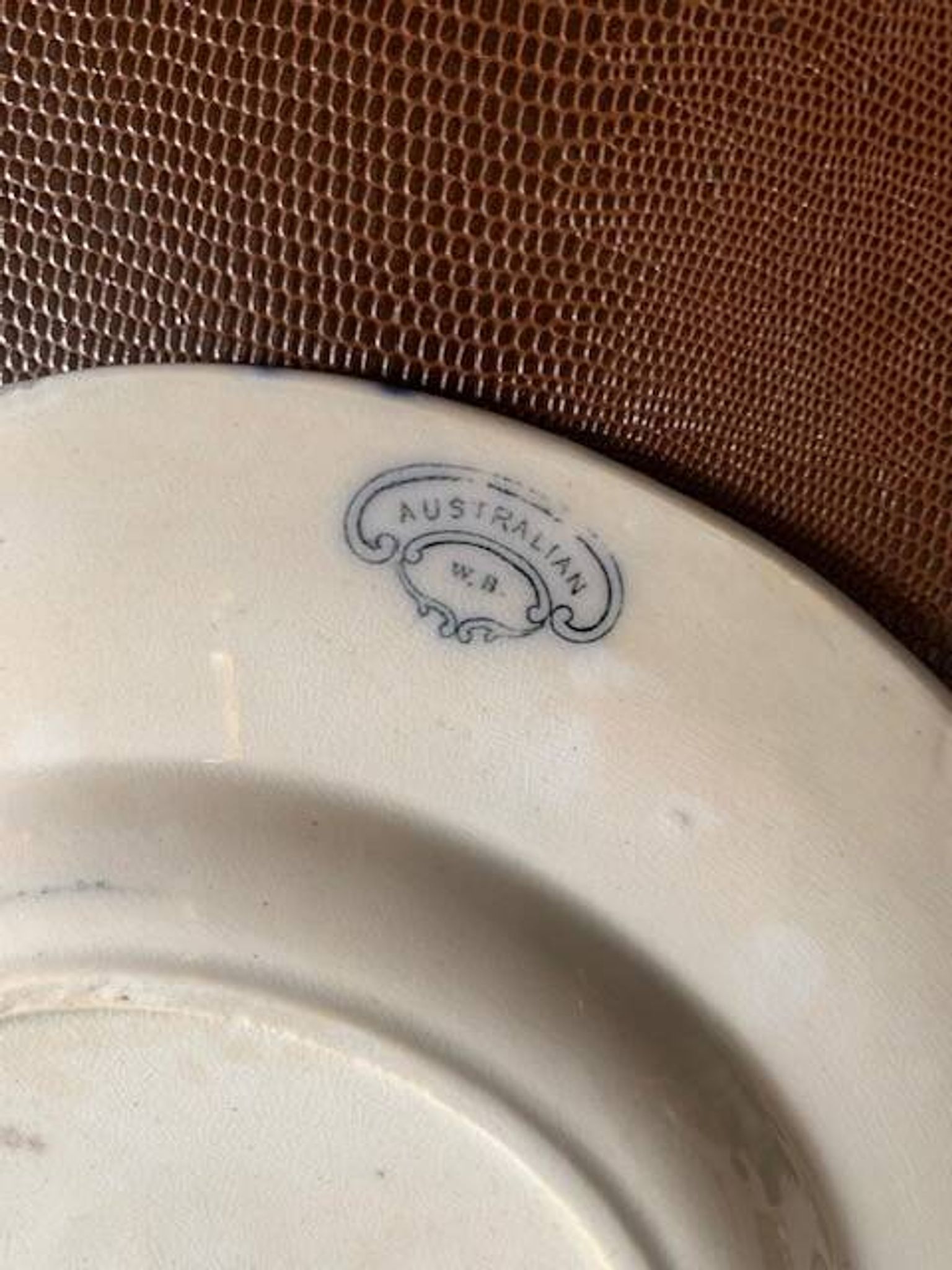 6 old English dessert plates, Wedgwood Bone, Australian model, early 20th century