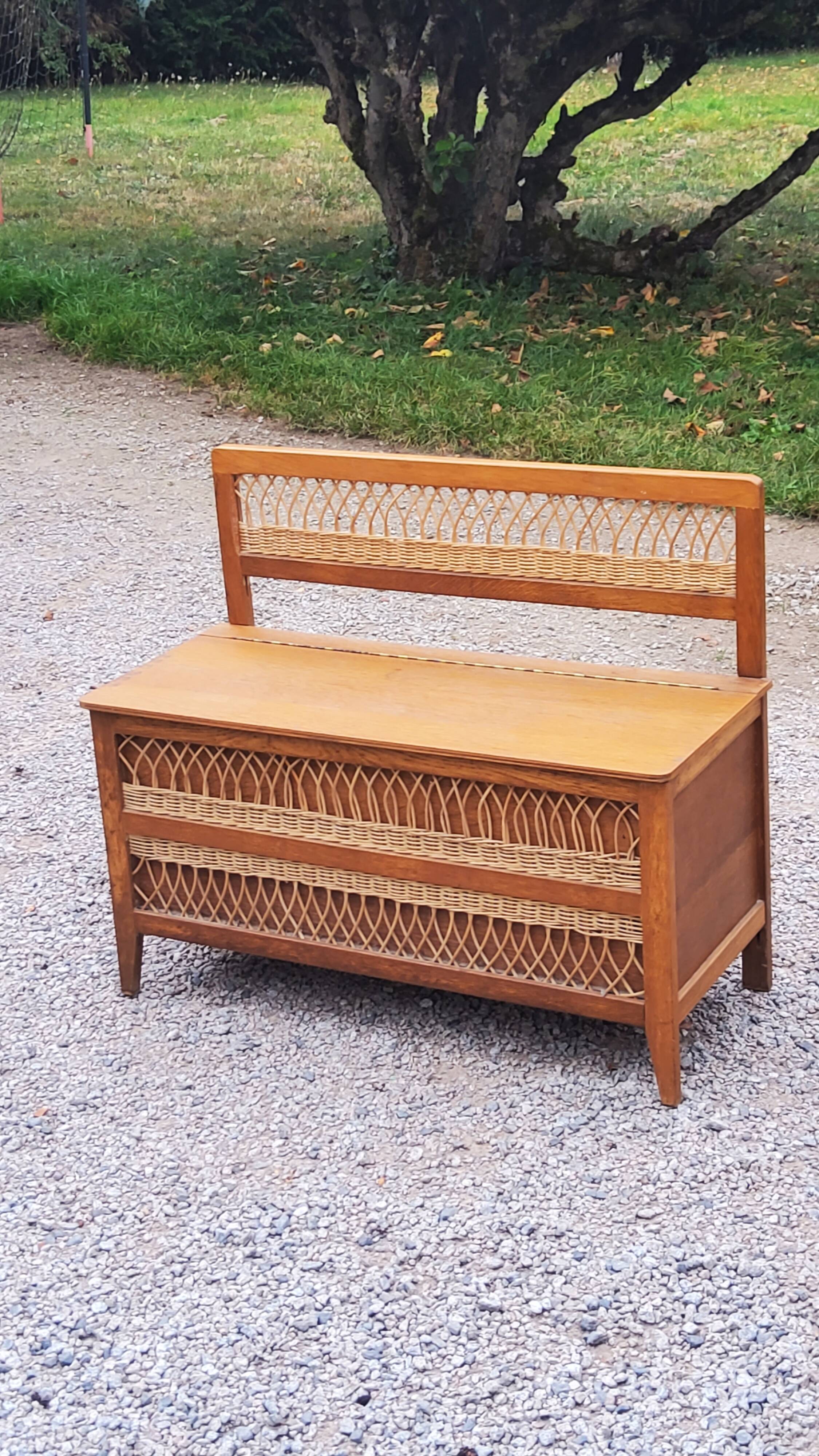 Vintage chest bench from the 50s in oak and rattan