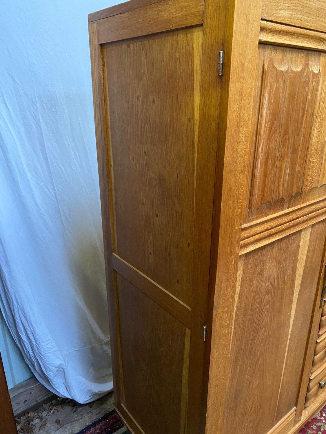 Asymmetrical wardrobe wardrobe Art-Deco style, 1930s