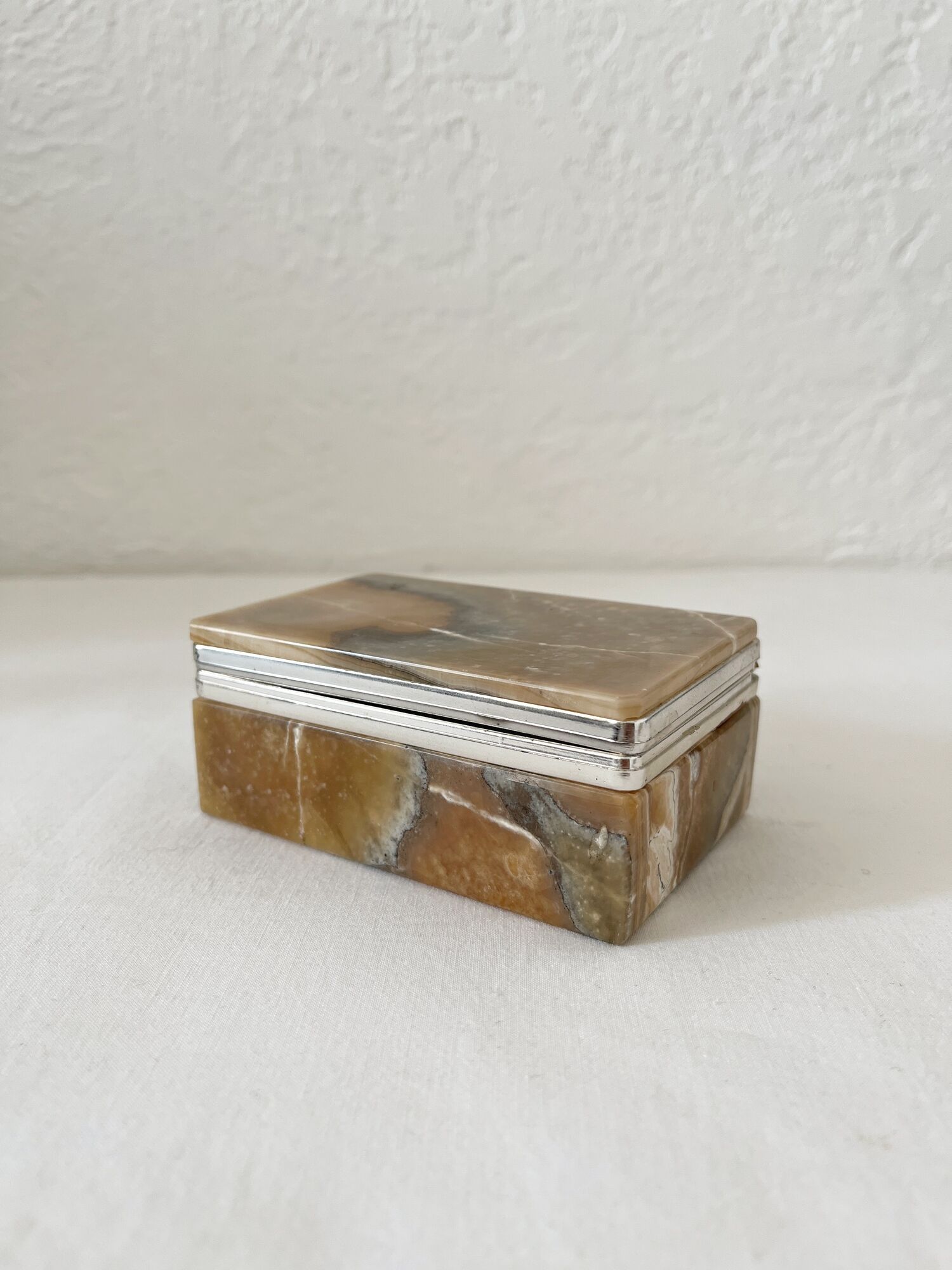 Vintage 60s rectangular onyx alabaster jewelry box