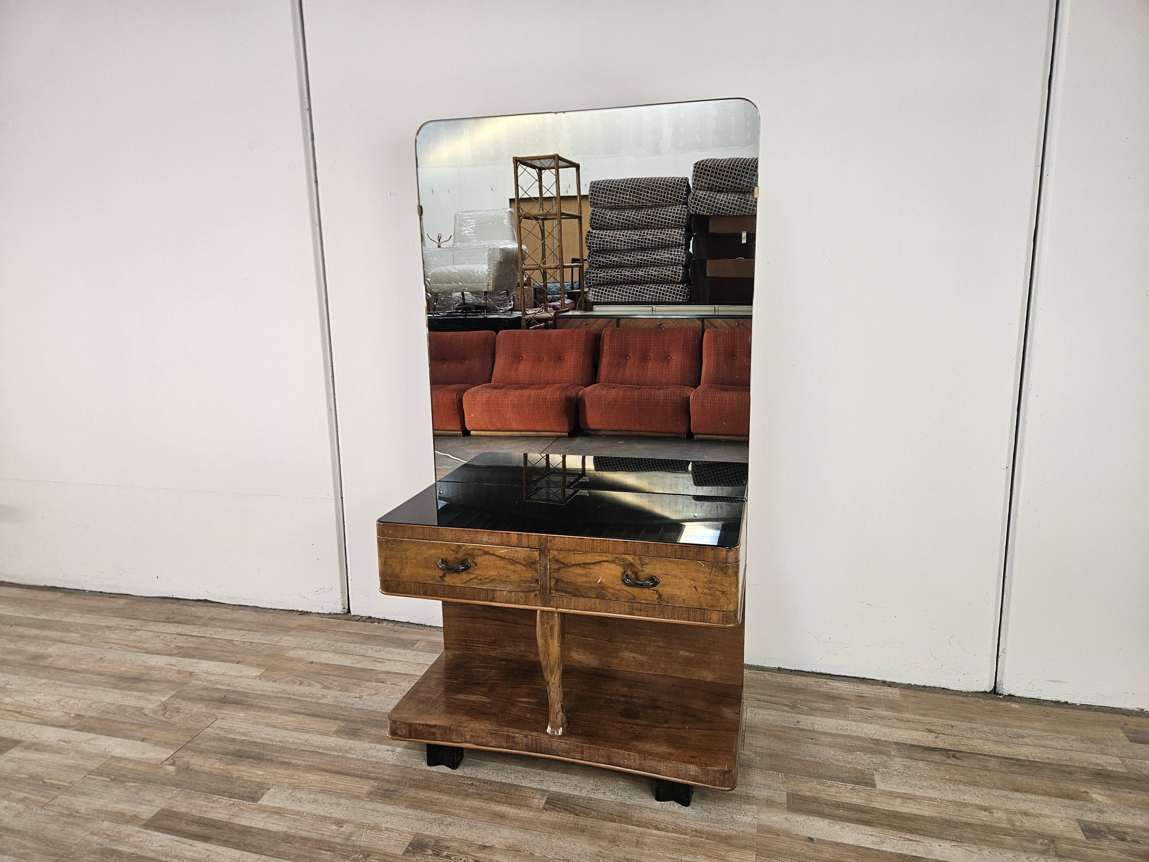 Art Deco dressing table with large mirror