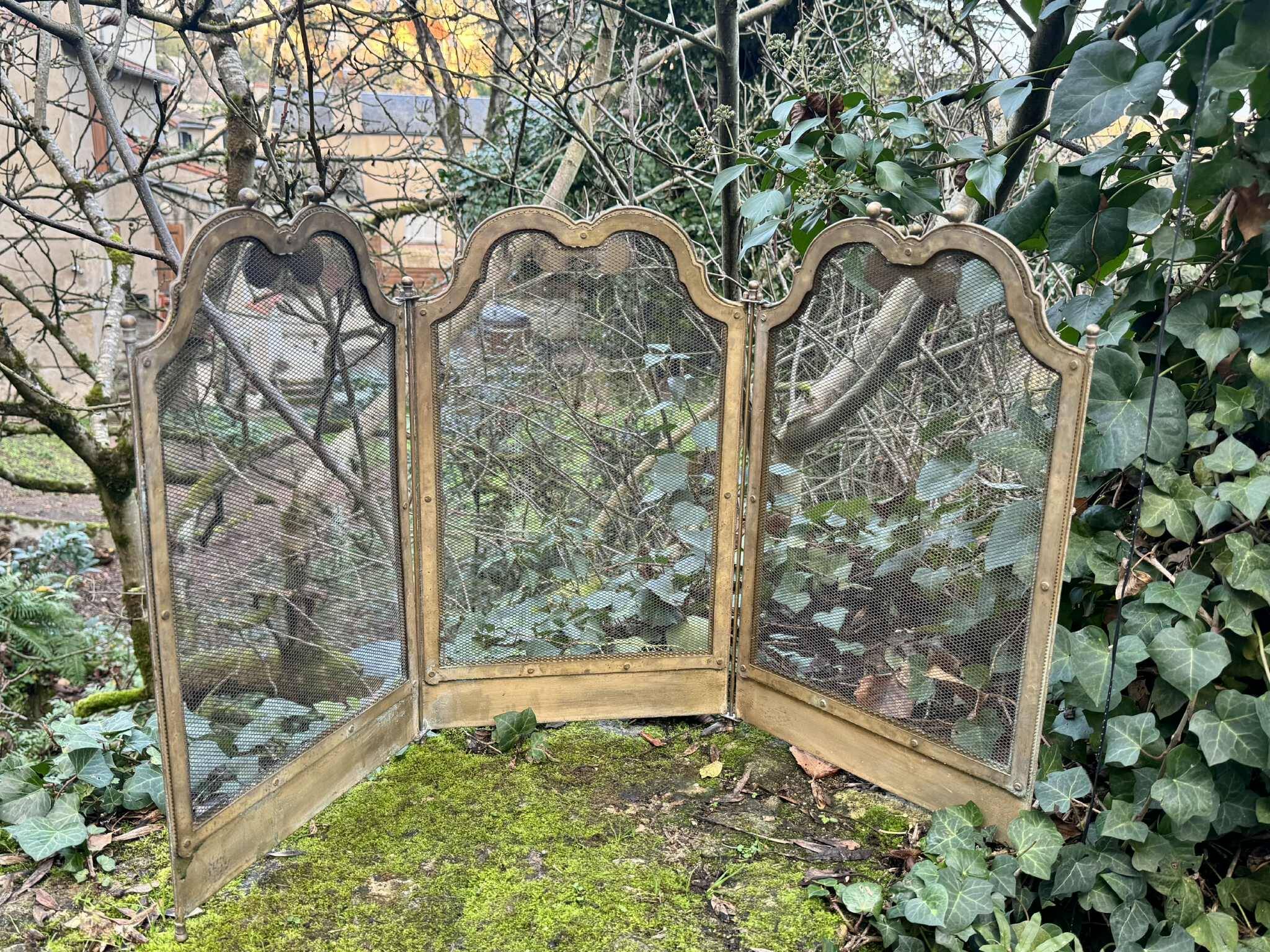 Antique brass fireplace screen