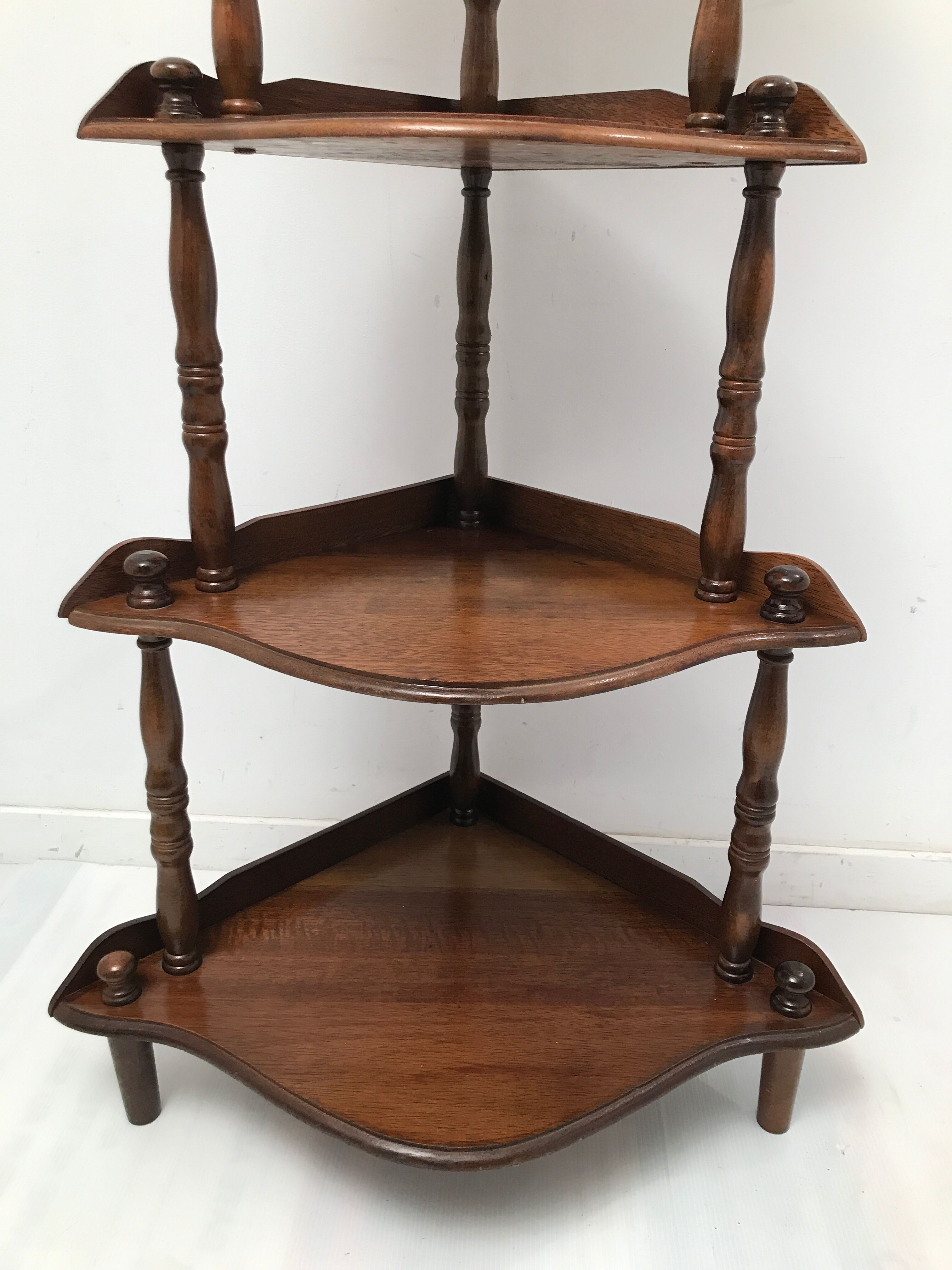 Étagère d'angle avec 5 niveaux en bois années 70
