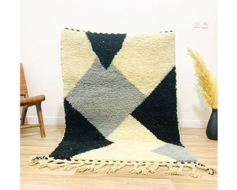 Handmade Moroccan rug 200cm x 300cm