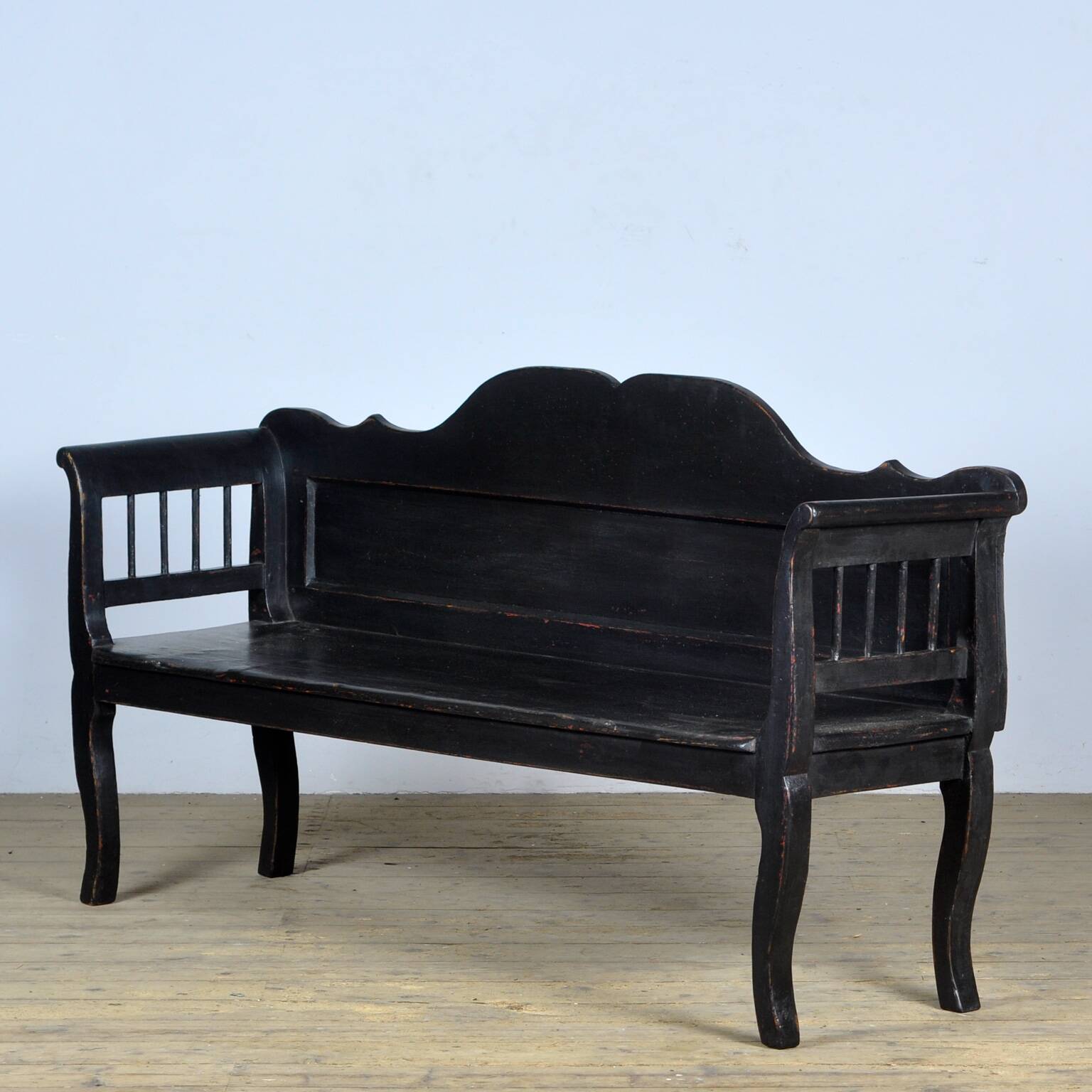 Antique pine bench, 1920s