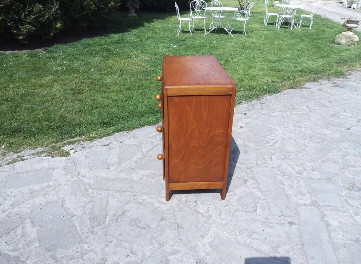 Commode
