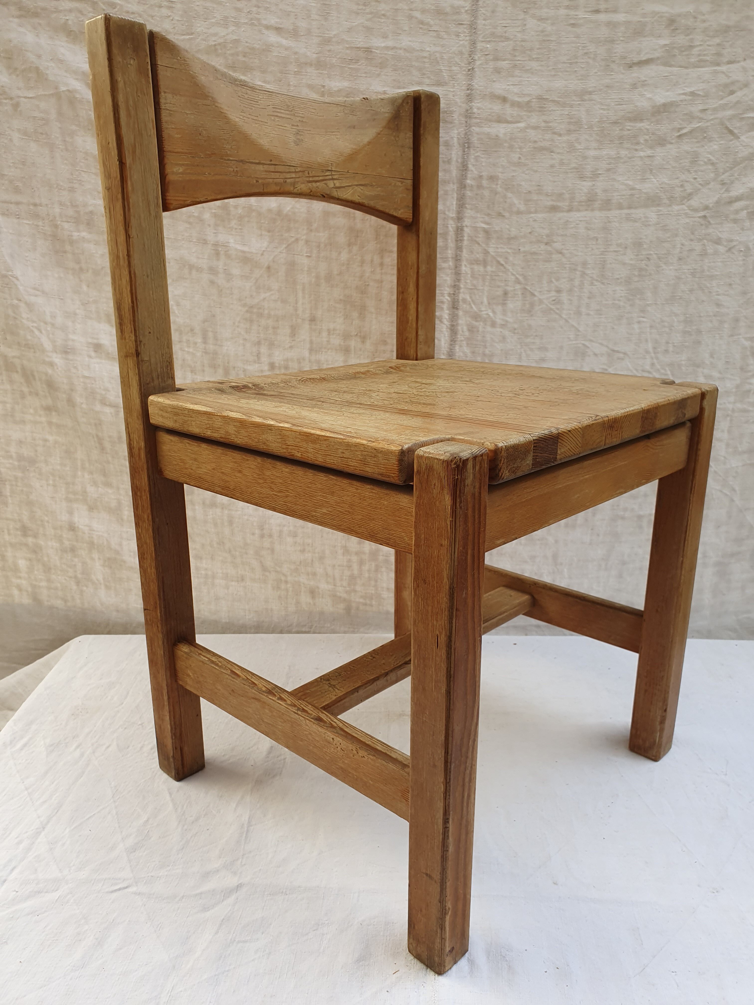 Paire de chaises d'Ilmari Tapiovaara