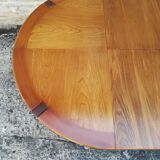 House Regain elm table with two extensions