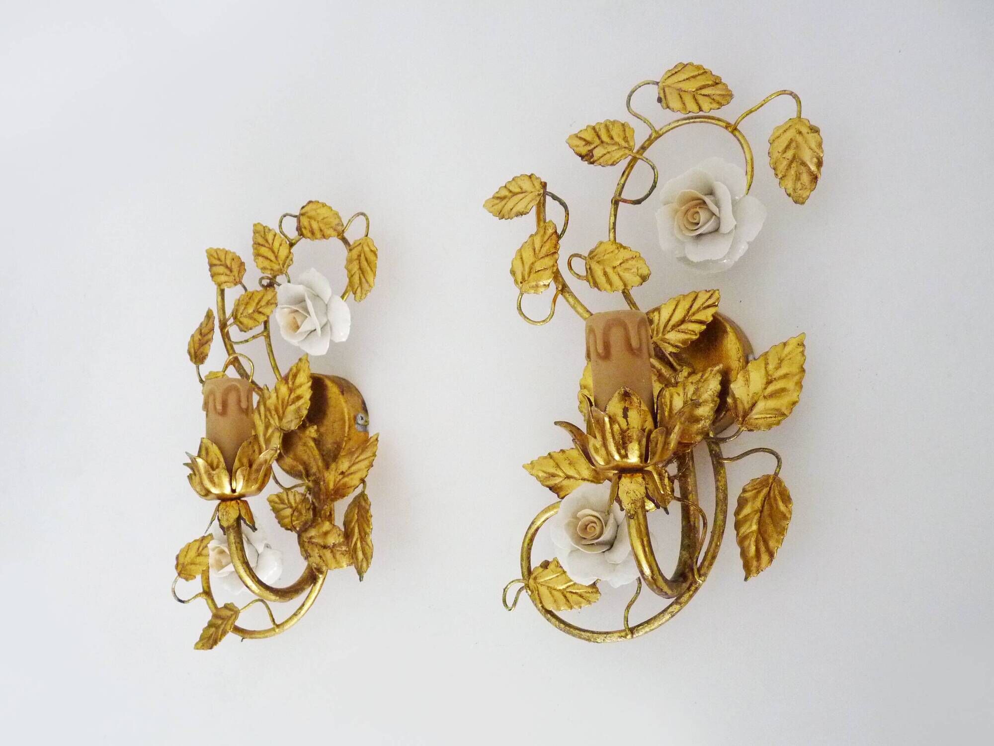 Paire d'appliques murales italienne feuillage doré à la feuille d'or, années 70-80