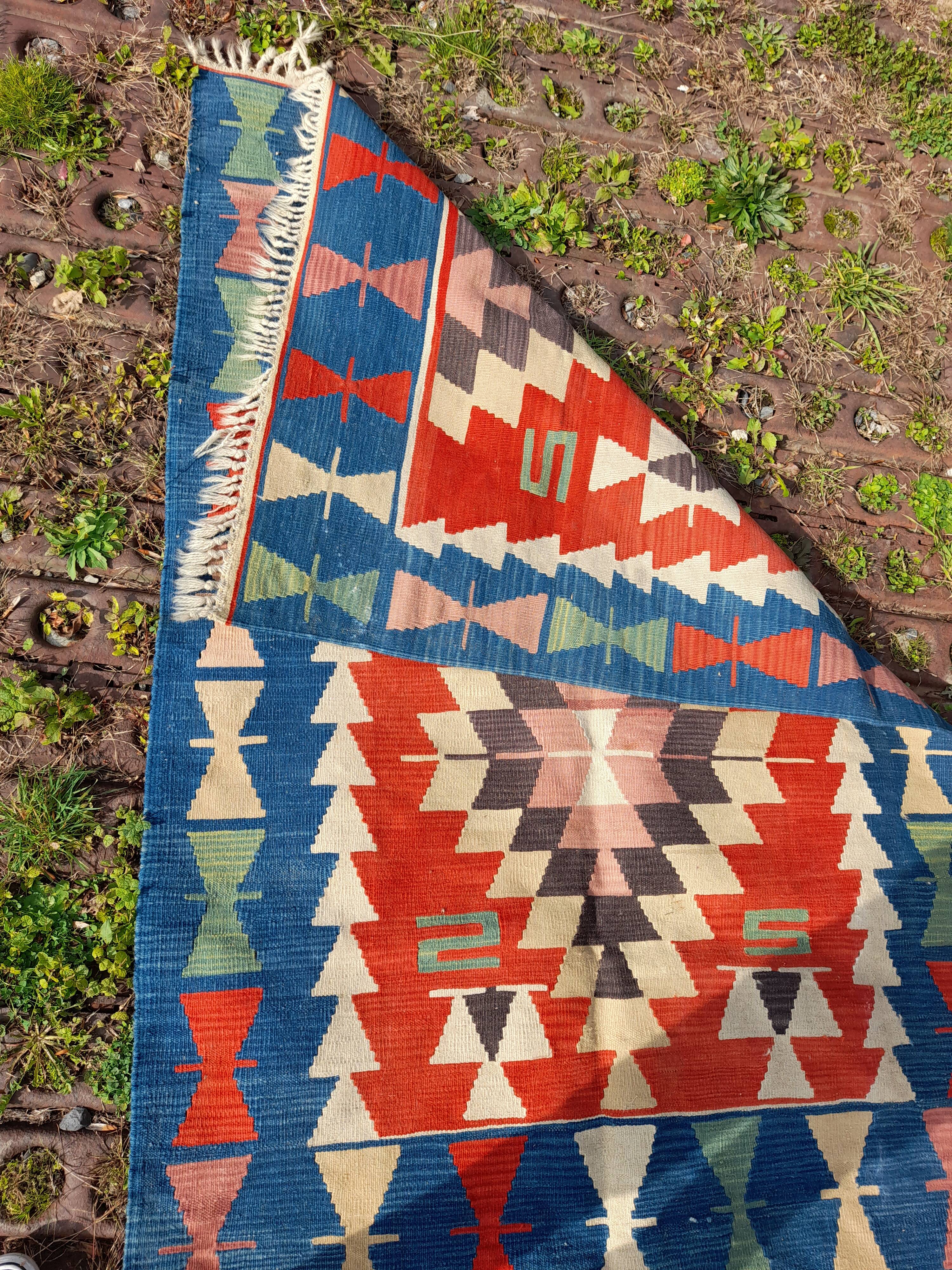 Kilim carpet - 113 x 178 cm