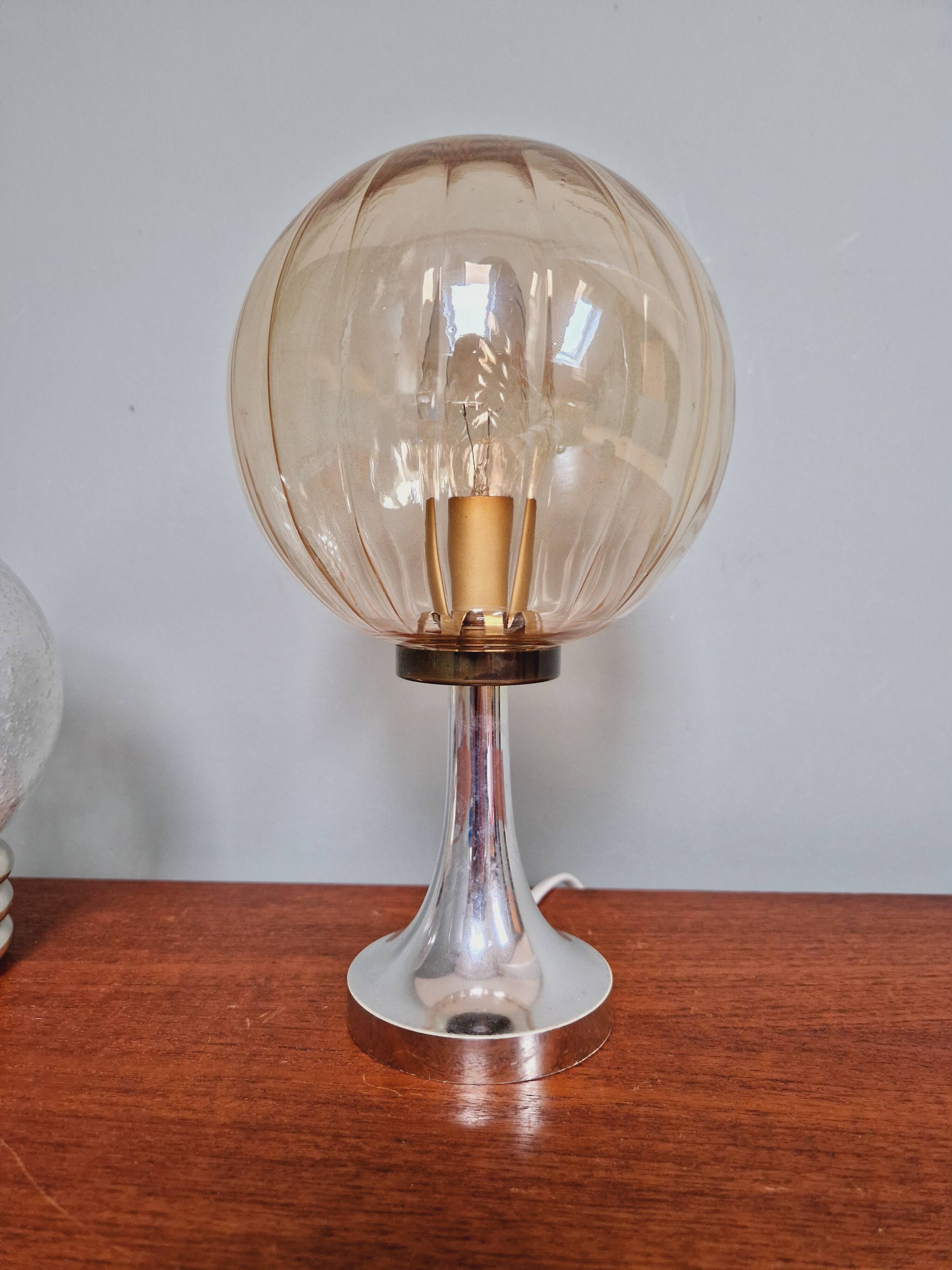 Lampe de table en verre ambré, style Space Age, années 70