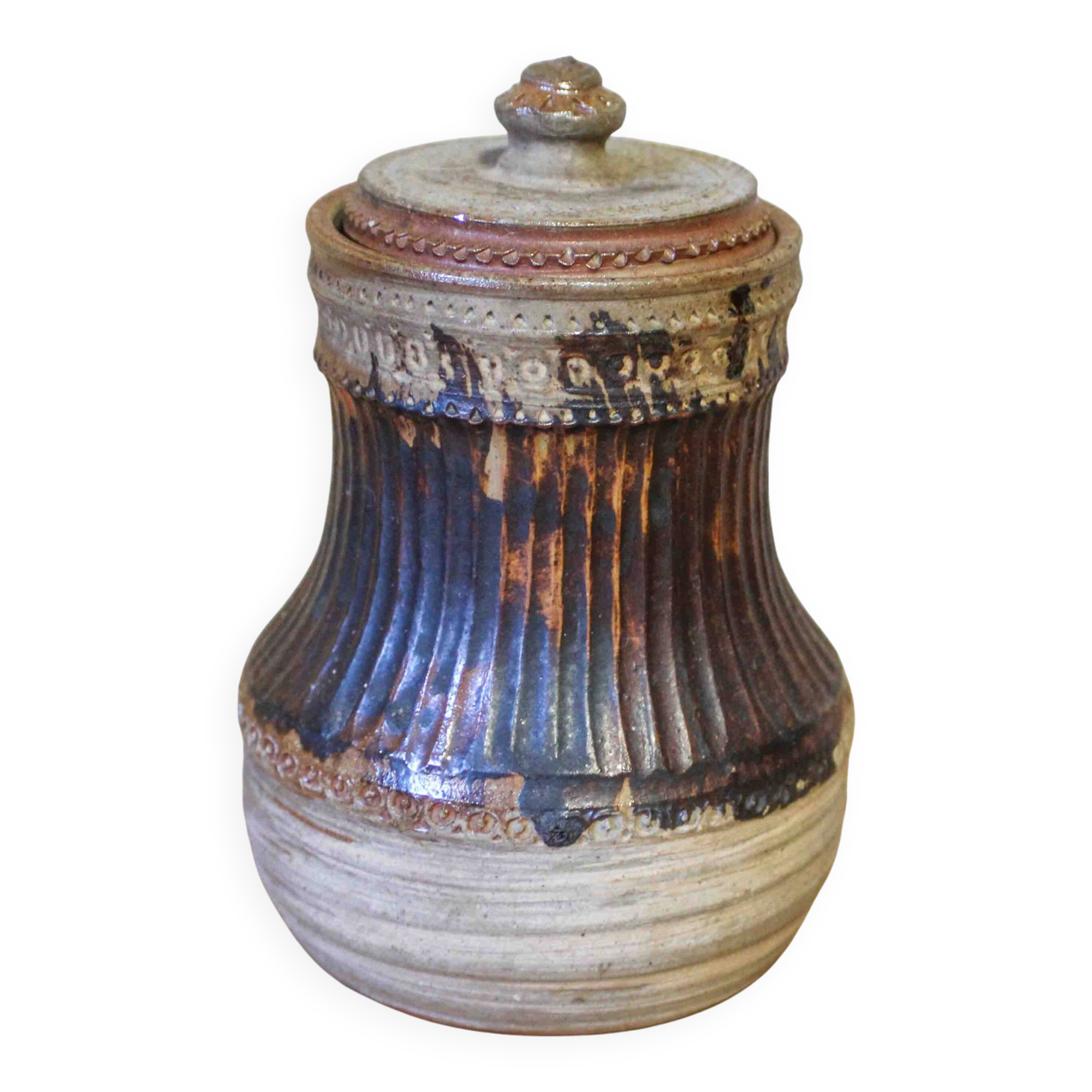 Traditional covered pot in stoneware